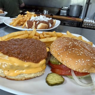 Chili Cheeseburger